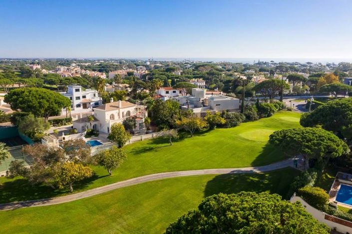 Image No.57-4 Bed Villa for sale