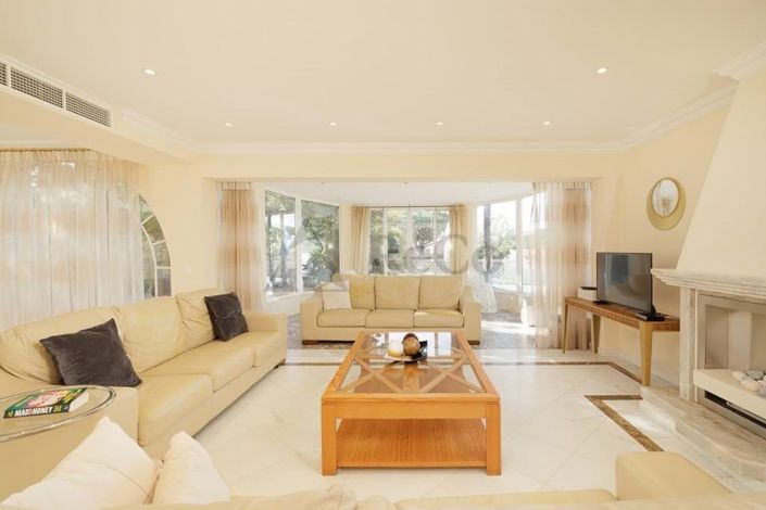 Image No.8-4 Bed Villa for sale