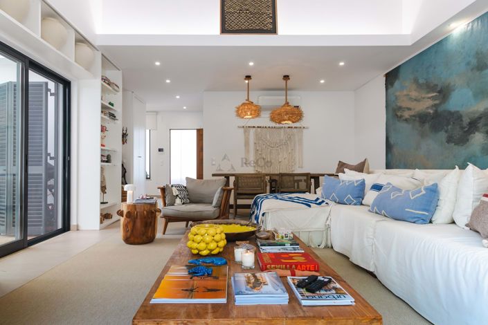 Image No.10-3 Bed Villa for sale