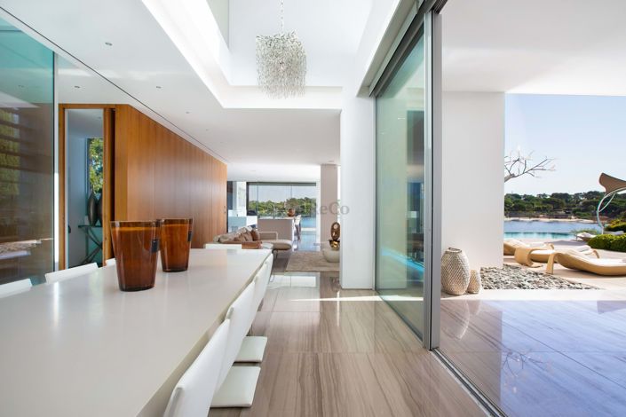 Image No.15-8 Bed Villa for sale