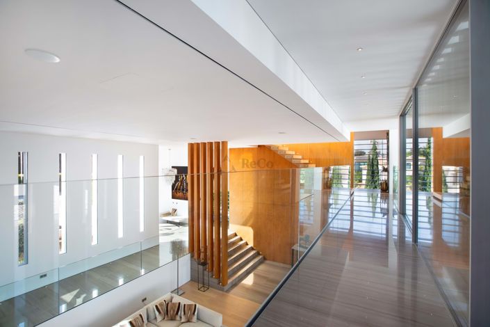 Image No.16-8 Bed Villa for sale