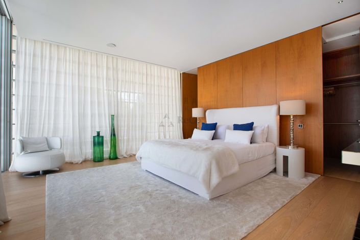 Image No.26-8 Bed Villa for sale