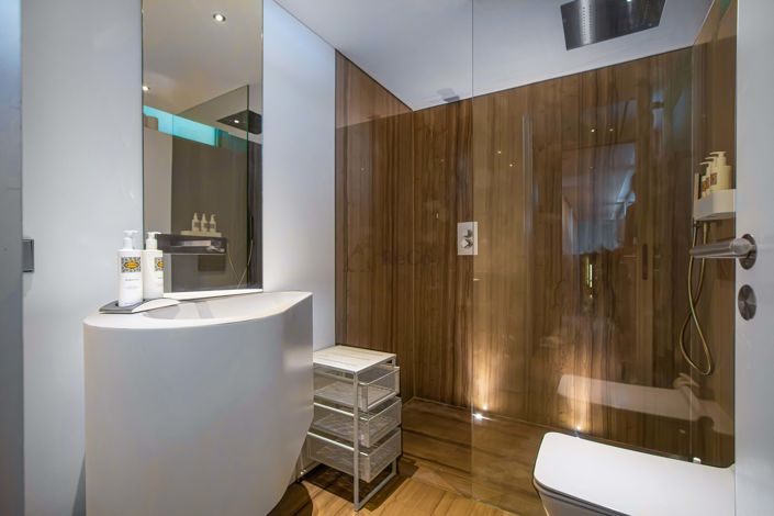 Image No.40-8 Bed Villa for sale