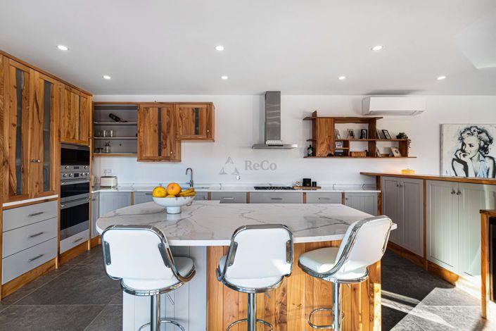 Image No.15-5 Bed Apartment for sale