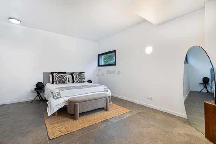 Image No.16-5 Bed Apartment for sale