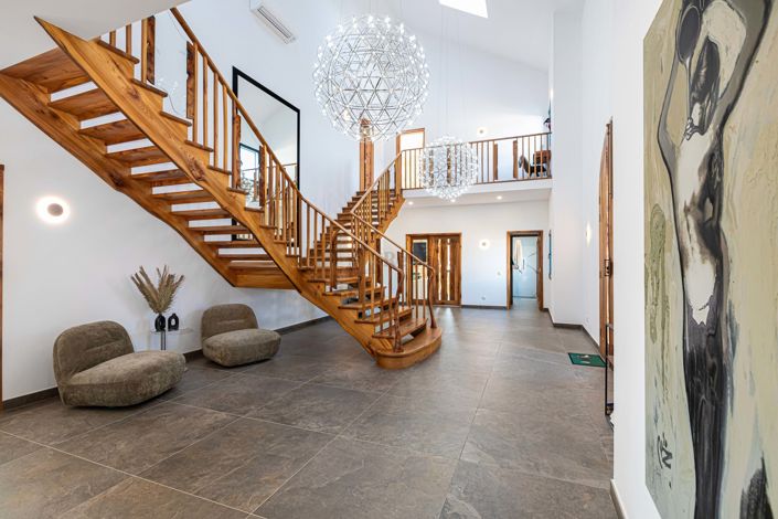 Image No.18-5 Bed Apartment for sale