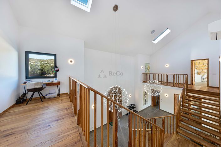 Image No.19-5 Bed Apartment for sale