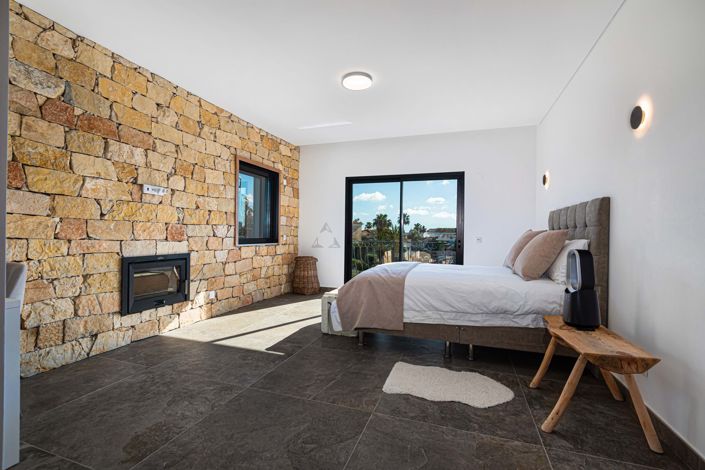 Image No.26-5 Bed Apartment for sale