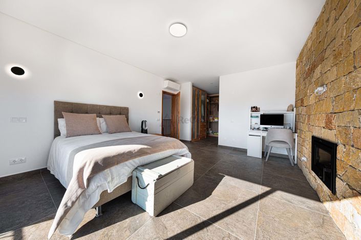 Image No.27-5 Bed Apartment for sale