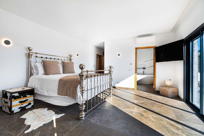 Image No.4-5 Bed Apartment for sale