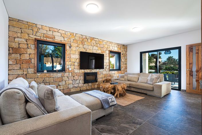 Image No.9-5 Bed Apartment for sale