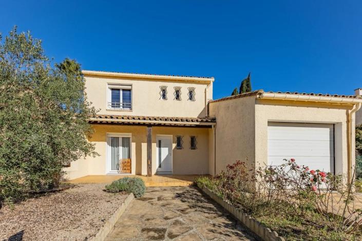 Image No.1-4 Bed House for sale