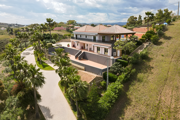 Image No.1-4 Bed Villa for sale