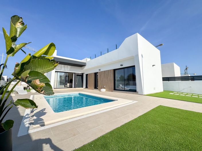 Image No.1-3 Bed Villa for sale