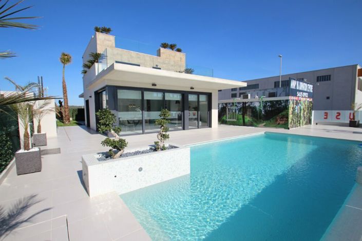 Image No.1-3 Bed Villa for sale