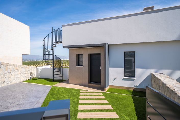 Image No.1-3 Bed Semi-Detached for sale