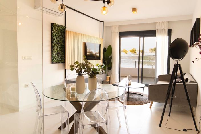 Image No.3-2 Bed Property for sale