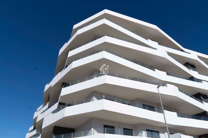 Image No.38-2 Bed Property for sale