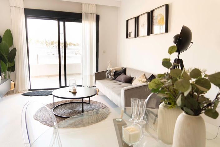 Image No.4-2 Bed Property for sale