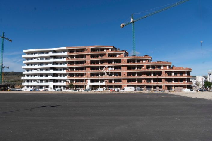 Image No.49-2 Bed Property for sale