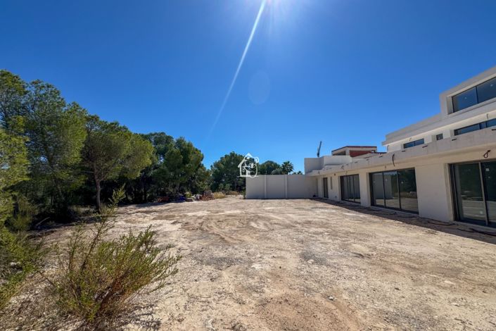 Image No.11-5 Bed Villa for sale