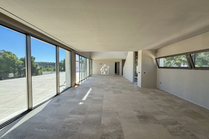 Image No.30-5 Bed Villa for sale