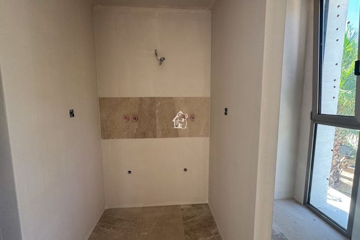 Image No.37-5 Bed Villa for sale