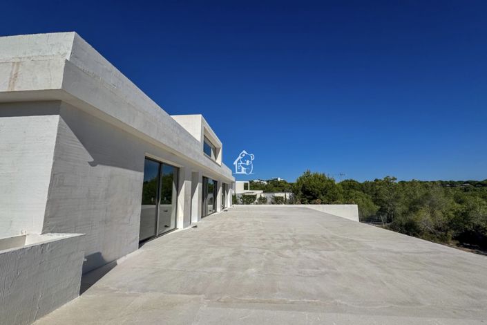 Image No.5-5 Bed Villa for sale