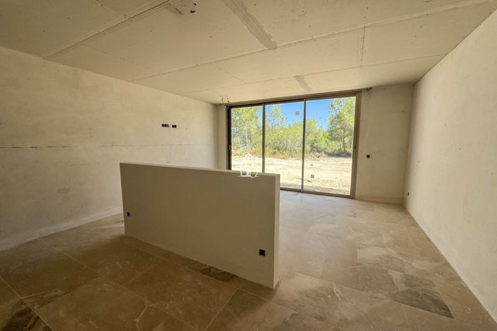 Image No.53-5 Bed Villa for sale