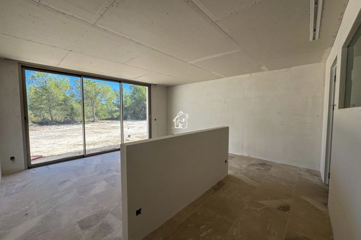 Image No.54-5 Bed Villa for sale