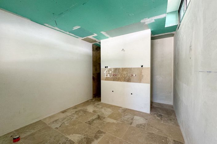 Image No.66-5 Bed Villa for sale