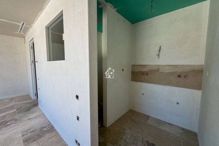 Image No.67-5 Bed Villa for sale