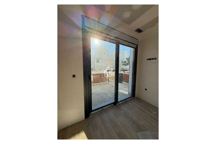 Image No.16-3 Bed Townhouse for sale