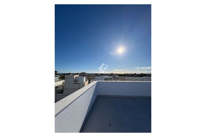 Image No.8-3 Bed Townhouse for sale