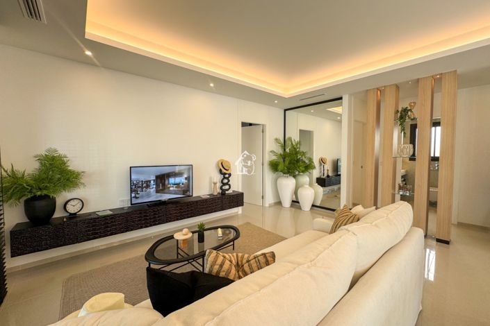 Image No.5-3 Bed Townhouse for sale