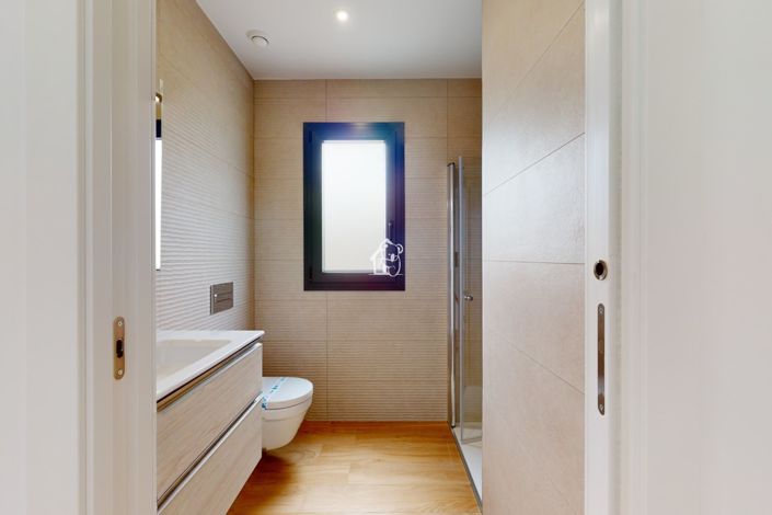 Image No.31-2 Bed Bungalow for sale