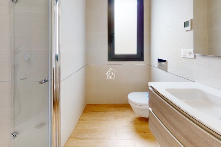 Image No.40-2 Bed Bungalow for sale