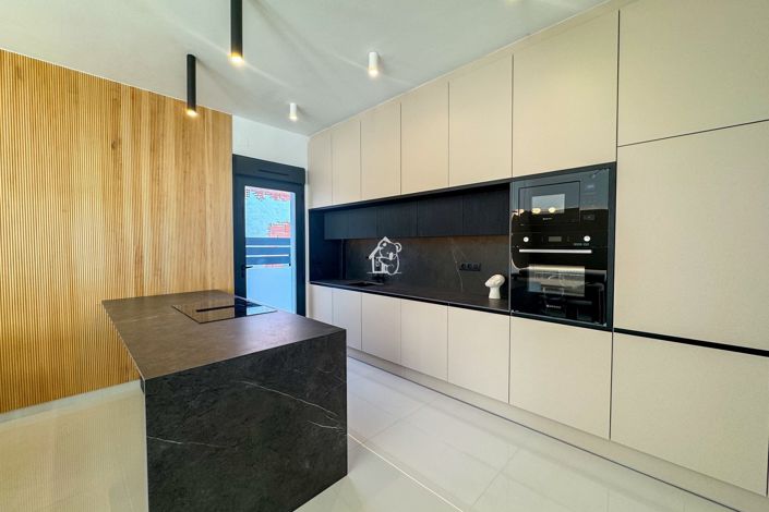 Image No.15-3 Bed Villa for sale