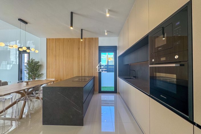 Image No.21-3 Bed Villa for sale