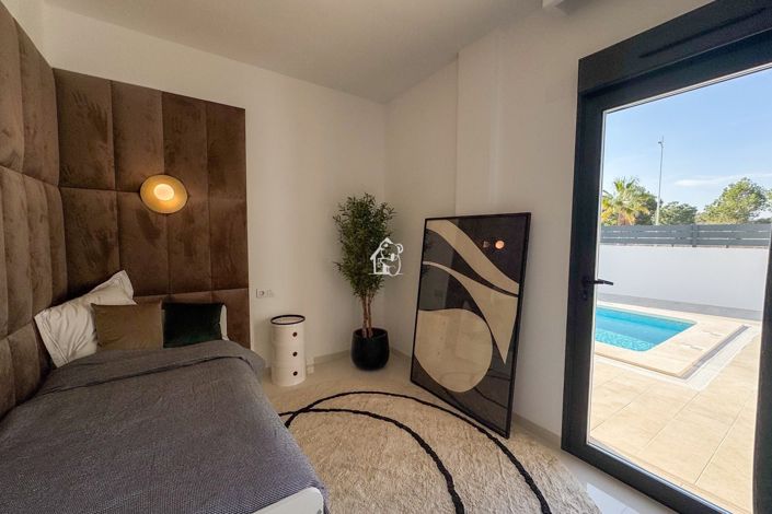 Image No.31-3 Bed Villa for sale