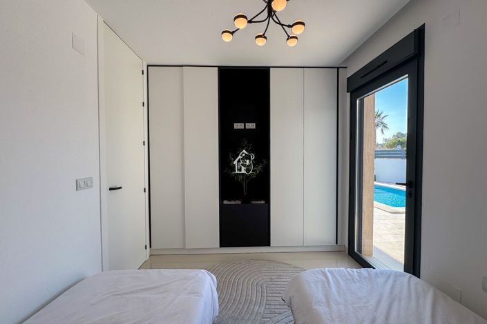 Image No.35-3 Bed Villa for sale