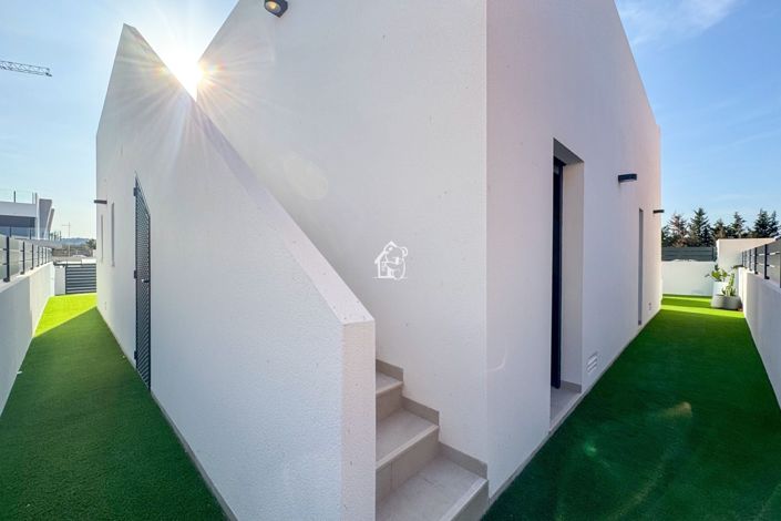 Image No.42-3 Bed Villa for sale