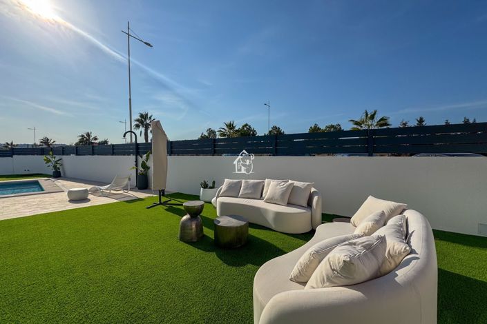 Image No.6-3 Bed Villa for sale