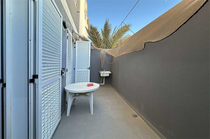 Image No.15-2 Bed Property for sale