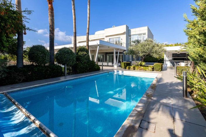 Image No.2-Villa de 5 chambres à vendre à Limassol