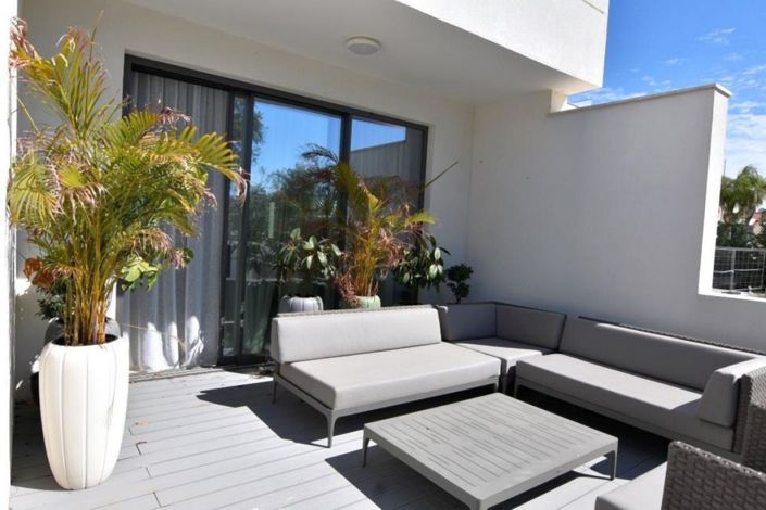 Image No.14-3 Bed House for sale