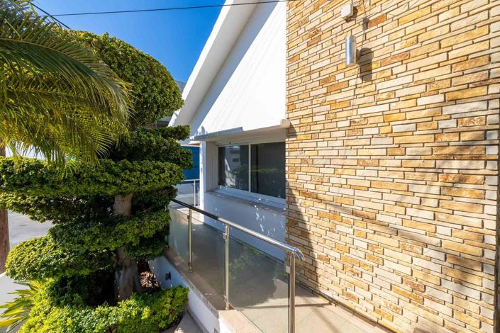 Image No.28-6 Bed House for sale