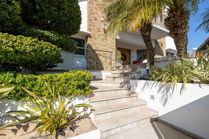 Image No.29-6 Bed House for sale