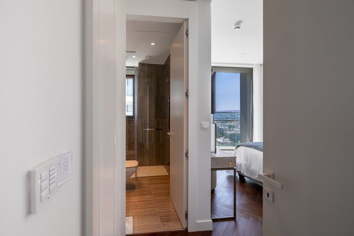 Image No.19-4 Bed Apartment for sale