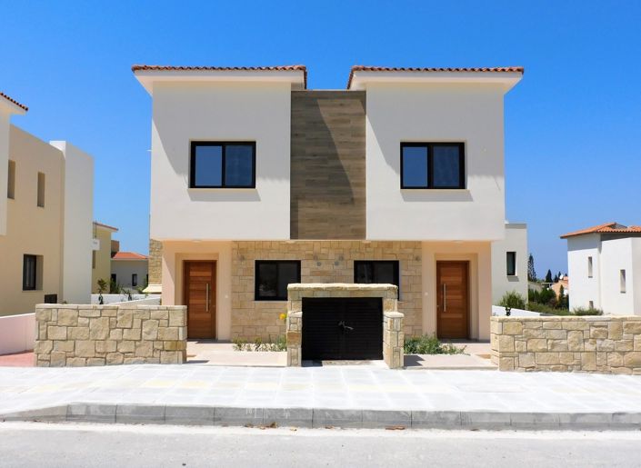 Image No.1-2 Bed House for sale